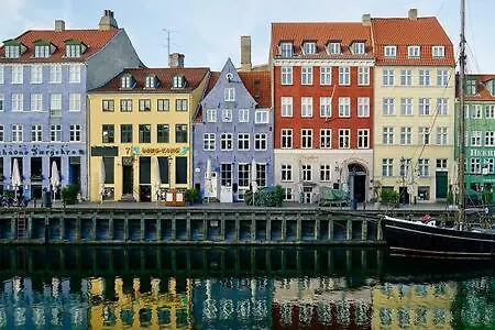 Apartment 2 Bedroom In Trendy Area *