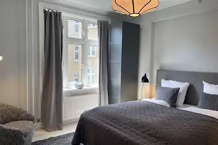 2 Bedroom In Trendy Area