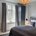 2 Bedroom In Trendy Area