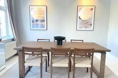 2 Bedroom In Trendy Area Copenhagen